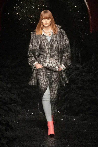 Look 15